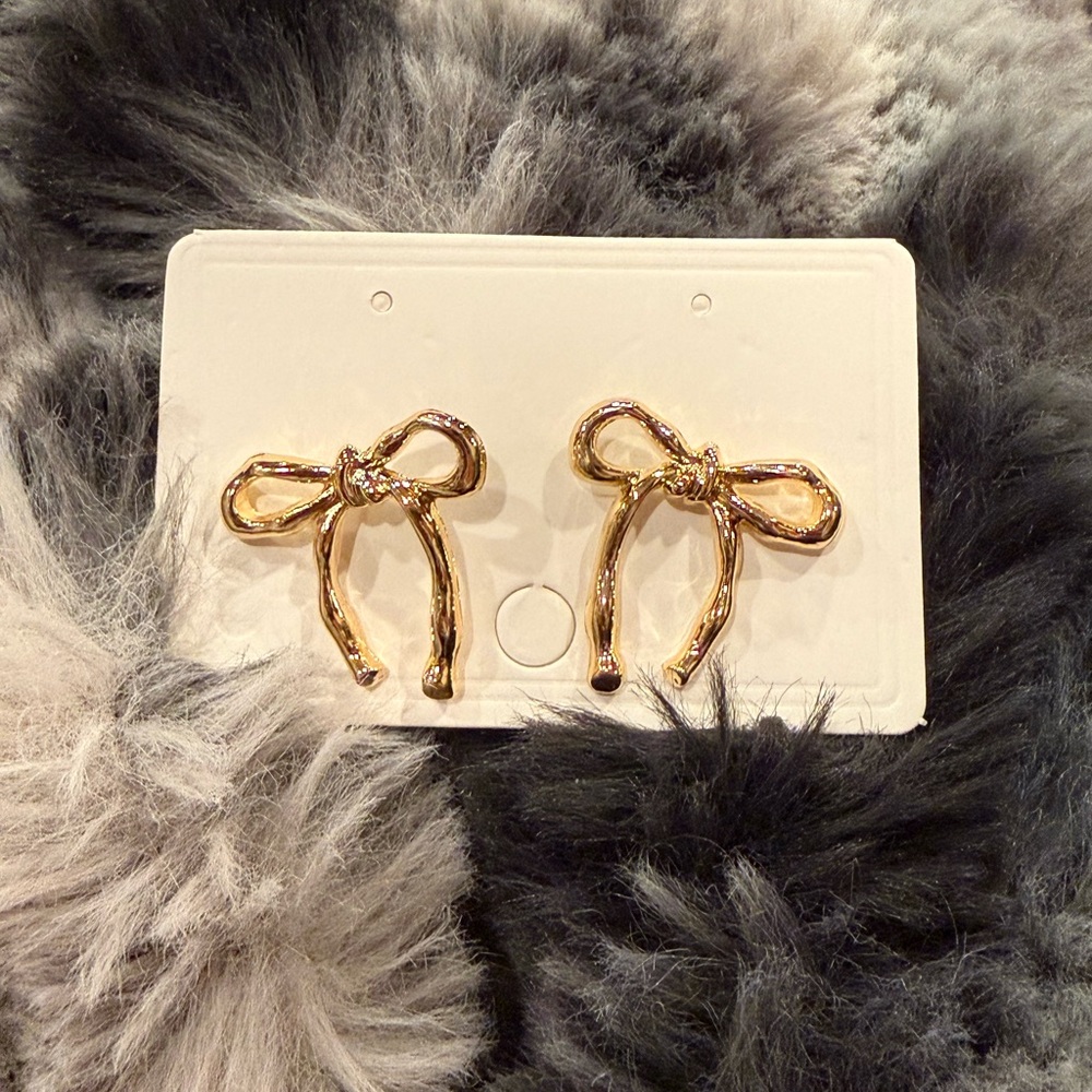 Stylish Gold Ribbon Earrings Bow Ribbons Bows
